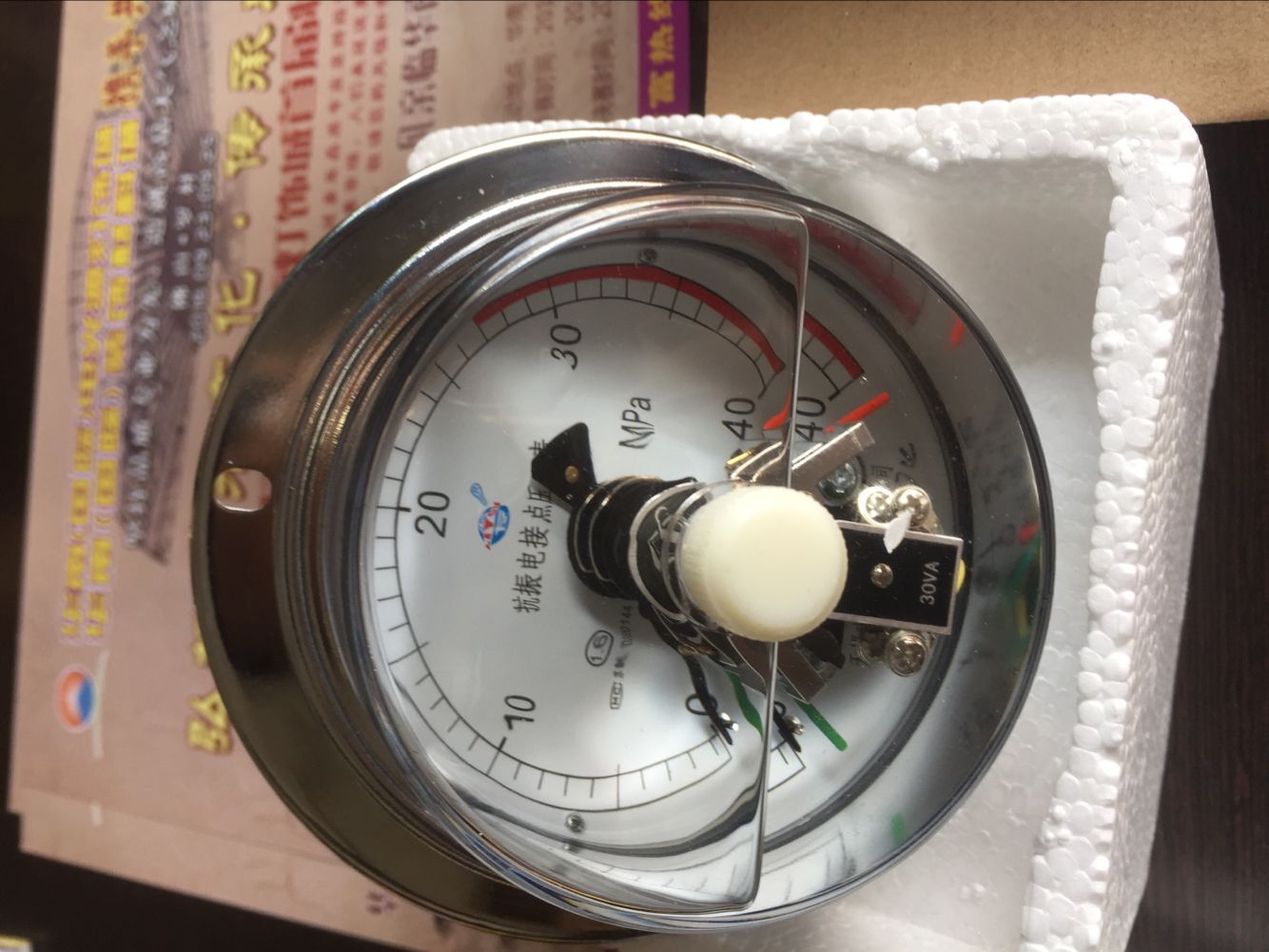 壓力儀表在使用時應(yīng)注意哪些事項呢？大蘭液壓告訴您